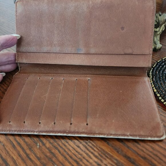 Louis Vuitton Monogram Checkbook Wallet - Picture 4 of 14